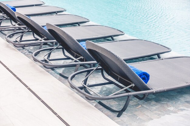 Jak wybrać idealny odkurzacz do basenu ogrodowego?